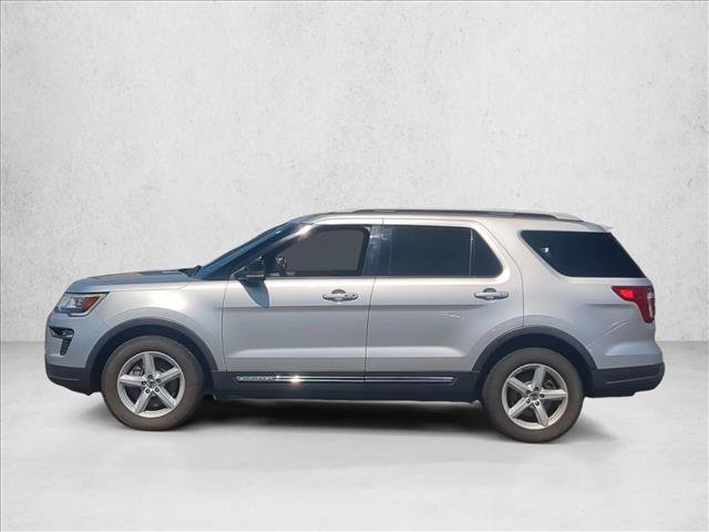 Used 2018 Ford Explorer XLT w/ Equipment Group 201A FWD image 9