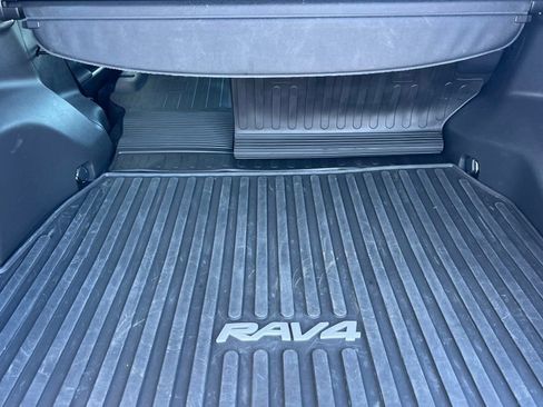 Used 2025 Toyota RAV4 LE AWD/4WD image 12