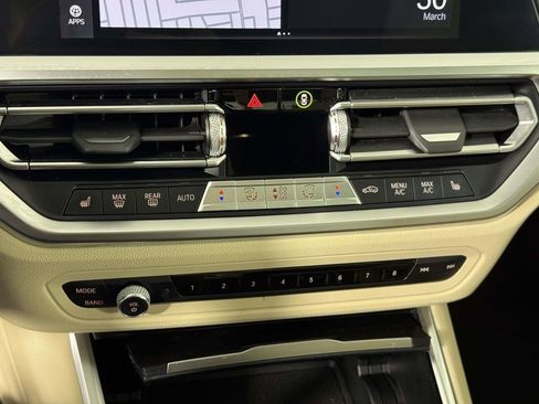 Used 2022 BMW 330i xDrive Sedan w/ Driving Assistance Package image 28