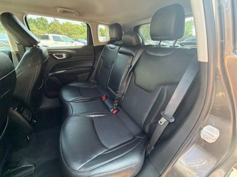 Used 2022 Jeep Compass Trailhawk AWD/4WD image 13