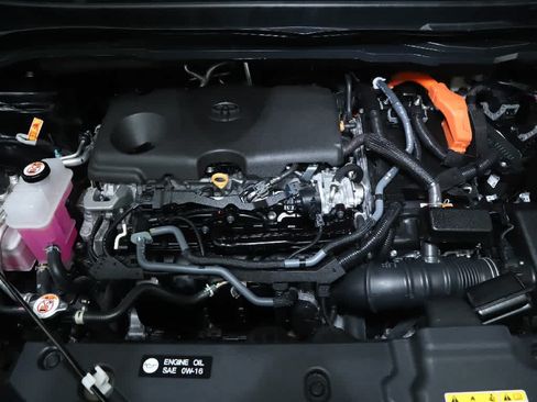 Used 2026 Toyota Sienna LE AWD/4WD image 31