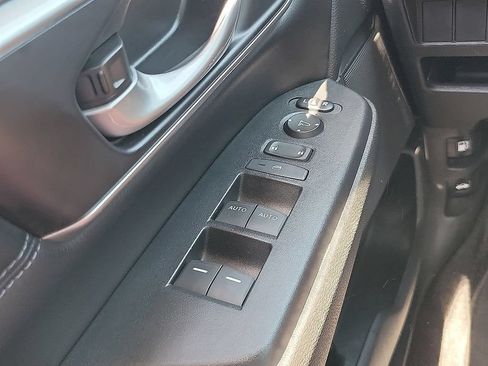 Used 2022 Honda CR-V Touring image 13