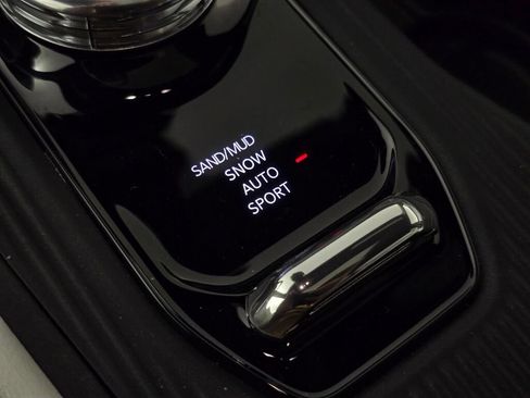 New 2026 Jeep Cherokee Limited image 29