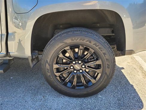 Used 2022 GMC Canyon Elevation image 16