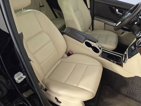 Used 2014 Mercedes-Benz GLK 350 4MATIC image 36