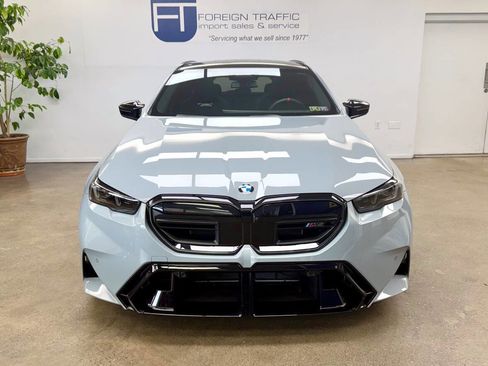Used 2026 BMW M5 Touring image 2