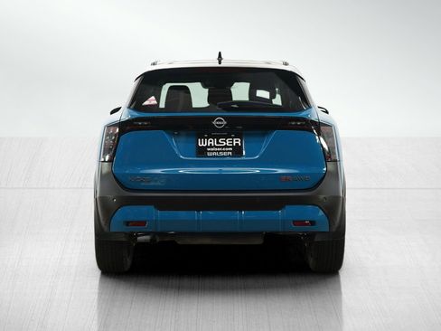 Used 2025 Nissan Kicks SR image 4