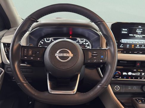 Used 2023 Nissan Rogue SL w/ SL Premium Package image 33