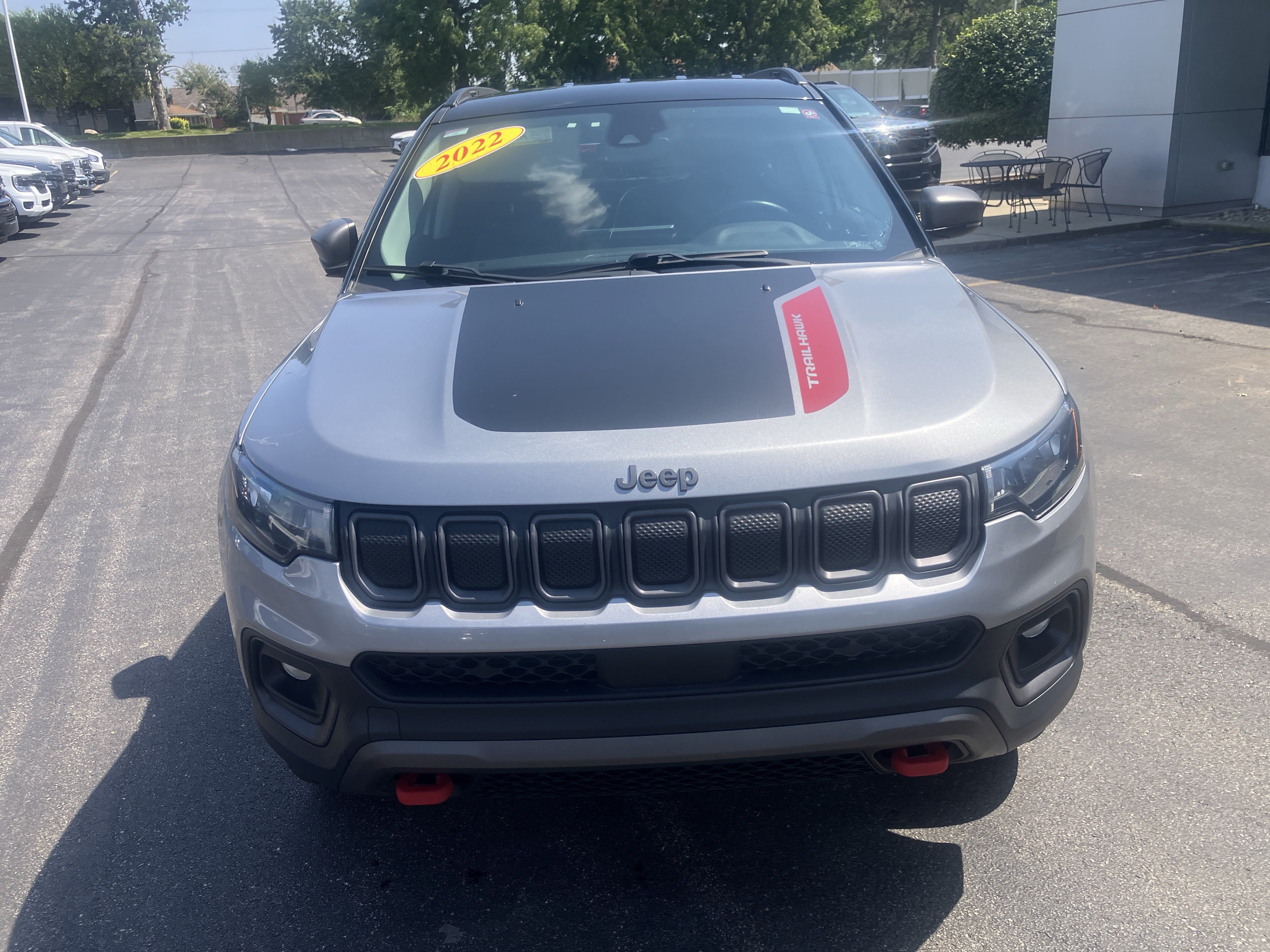 Used 2022 Jeep Compass Trailhawk w/ Trailhawk Convenience Group AWD/4WD image 2
