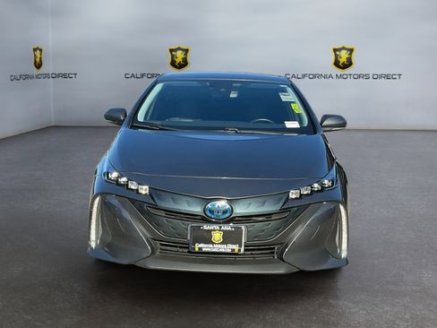 Used 2022 Toyota Prius Prime XLE image 2