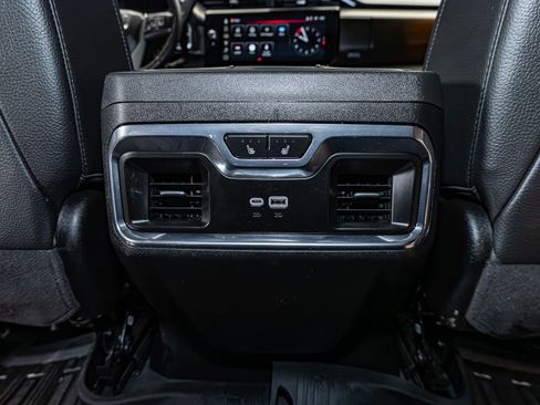 Used 2025 GMC Sierra 3500 Denali w/ Denali Reserve Package image 26