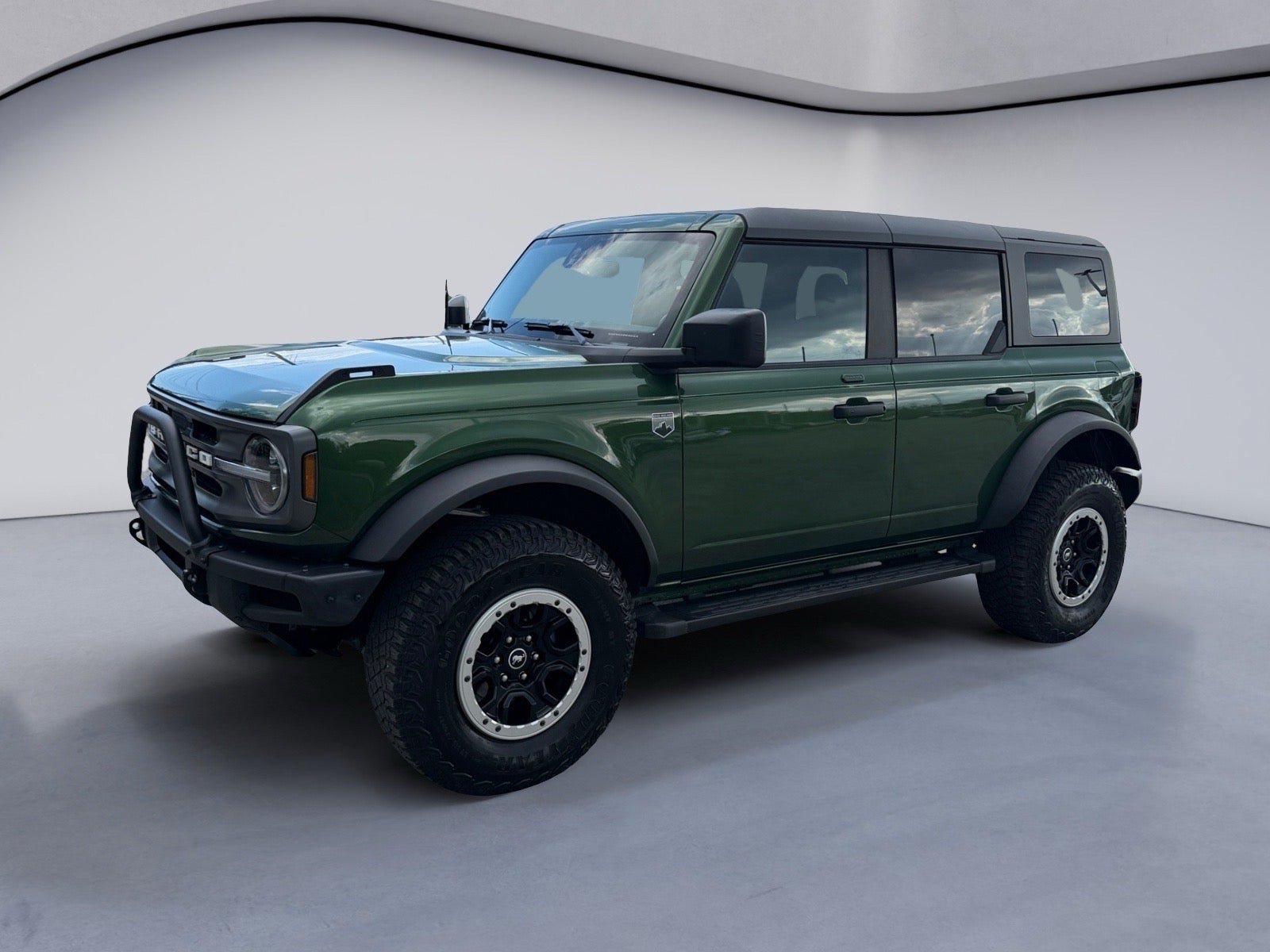 Used 2023 Ford Bronco Big Bend w/ Sasquatch Package AWD/4WD image 1