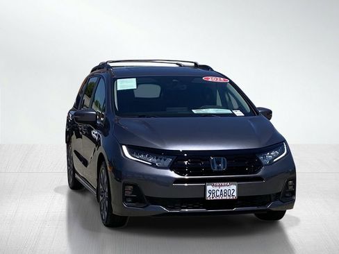 Used 2025 Honda Odyssey Touring image 13