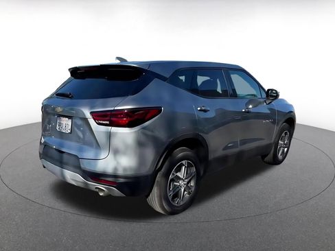 Used 2025 Chevrolet Blazer LT image 12