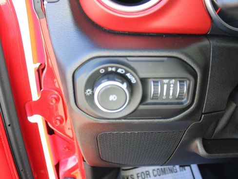 Used 2021 Jeep Wrangler Rubicon image 13