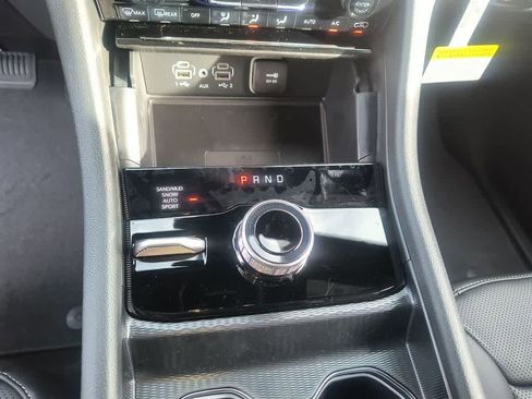 New 2025 Jeep Grand Cherokee Limited w/ Luxury Tech Group II image 20