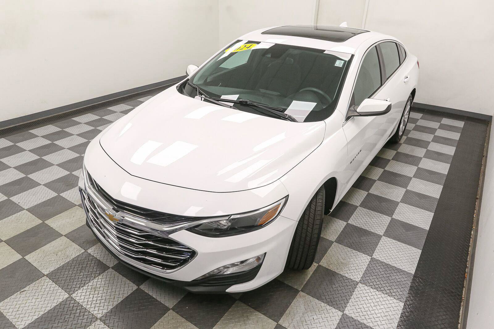 Used 2024 Chevrolet Malibu LT FWD image 6