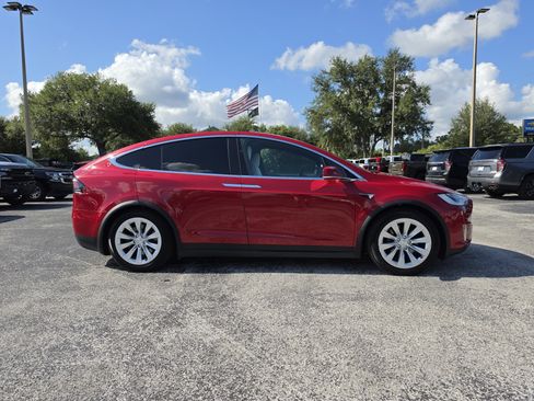 Used 2020 Tesla Model X Long Range AWD/4WD image 3
