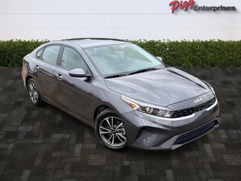 Used 2024 Kia Forte LXS image 35