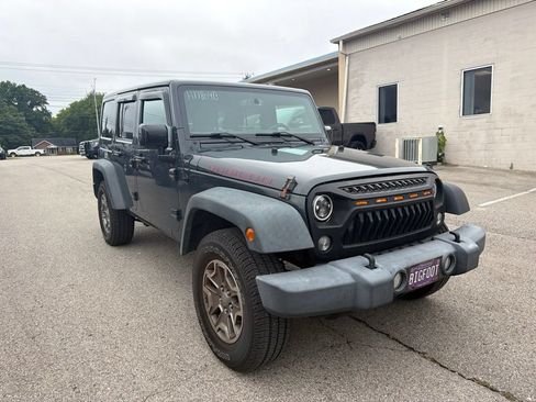 Used 2016 Jeep Wrangler Unlimited Rubicon w/ Connectivity Group AWD/4WD image 1