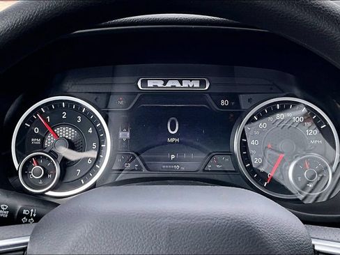 New 2026 RAM 1500 Express AWD/4WD image 11