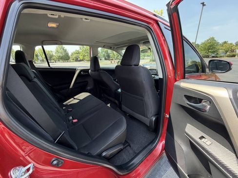 Used 2015 Toyota RAV4 XLE FWD image 14