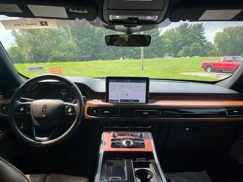 Used 2020 Lincoln Aviator Reserve w/ Equipment Group 201A RWD image 10