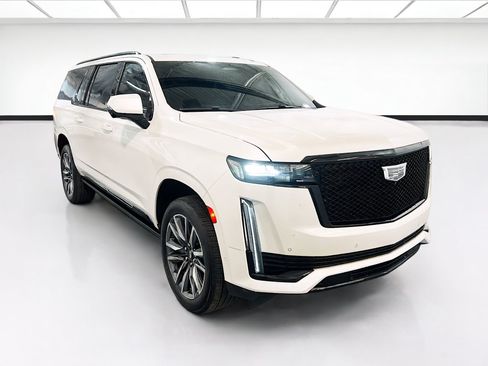 Used 2022 Cadillac Escalade ESV Sport w/ Touring Package RWD image 3