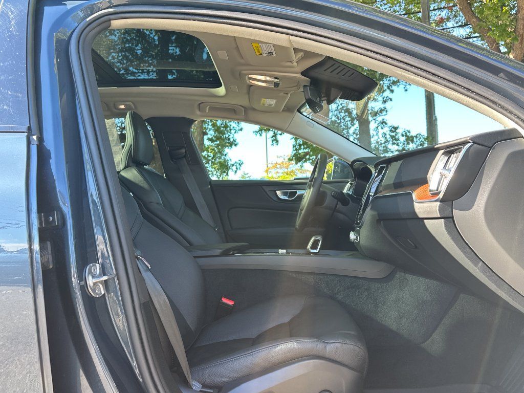 Used 2026 Volvo V60 B5 Cross Country Plus w/ Protection Package Premier AWD/4WD image 20