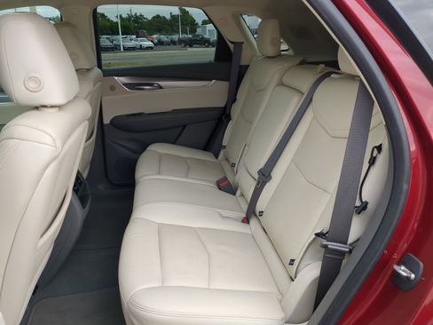 Used 2019 Cadillac XT5 Luxury image 16