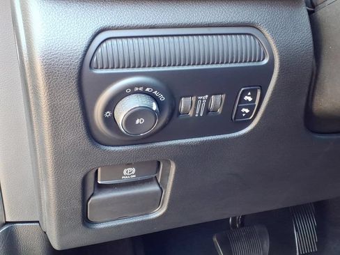 Used 2023 Jeep Wagoneer Series III w/ Premium Group I AWD/4WD image 20