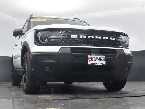 Used 2025 Ford Bronco Sport Outer Banks w/ Outer Banks Tech Package+ AWD/4WD image 58