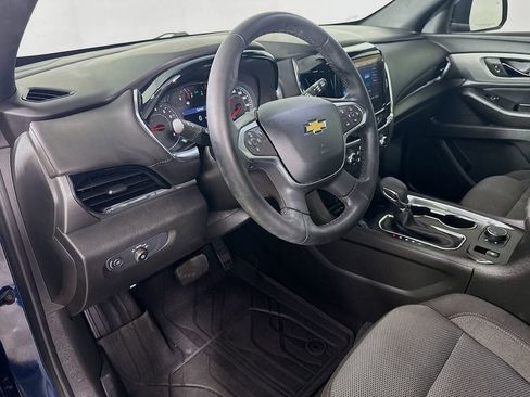 Used 2023 Chevrolet Traverse LT image 9