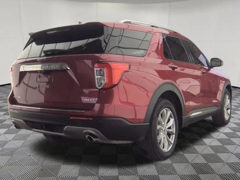 Used 2024 Ford Explorer Limited w/ Limited Technology Package image 3