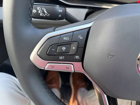 New 2025 Volkswagen Jetta SE FWD image 20