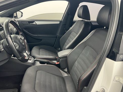 Used 2012 Volkswagen Jetta GLI image 8