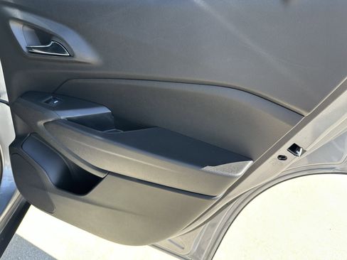 Used 2024 Chevrolet Trax RS w/ Driver Confidence Package image 25