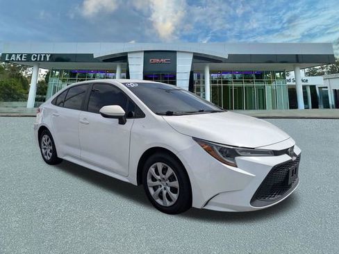 Used 2022 Toyota Corolla LE FWD image 1