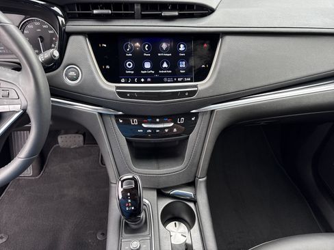Used 2024 Cadillac XT6 Luxury FWD image 33