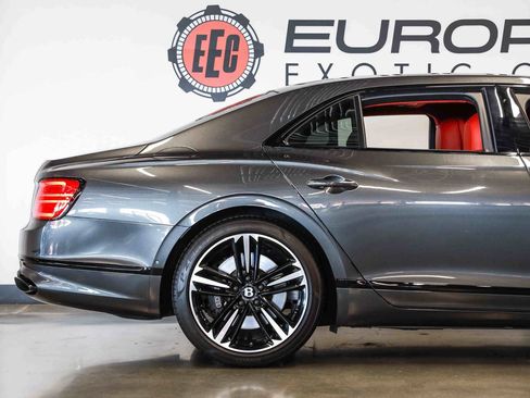 Used 2021 Bentley Flying Spur W12 AWD/4WD image 15