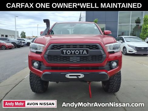 Used 2021 Toyota Tacoma TRD Off-Road AWD/4WD image 3