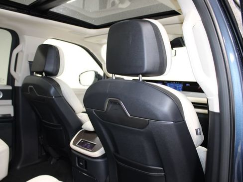New 2027 Lincoln Navigator L Reserve RWD image 34
