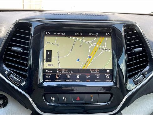 Certified 2022 Jeep Cherokee Limited w/ Elite Package AWD/4WD image 13