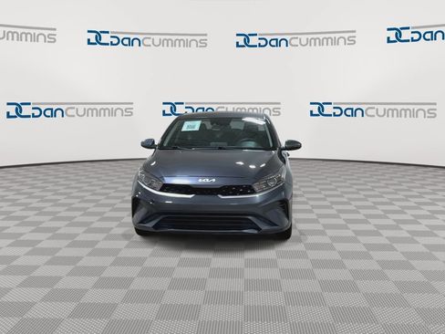 Used 2023 Kia Forte LXS w/ LXS Technology Package FWD image 3