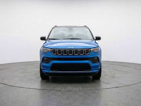 Used 2025 Jeep Compass Limited image 2
