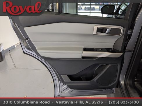 Used 2021 Ford Explorer XLT w/ Equipment Group 202A image 15