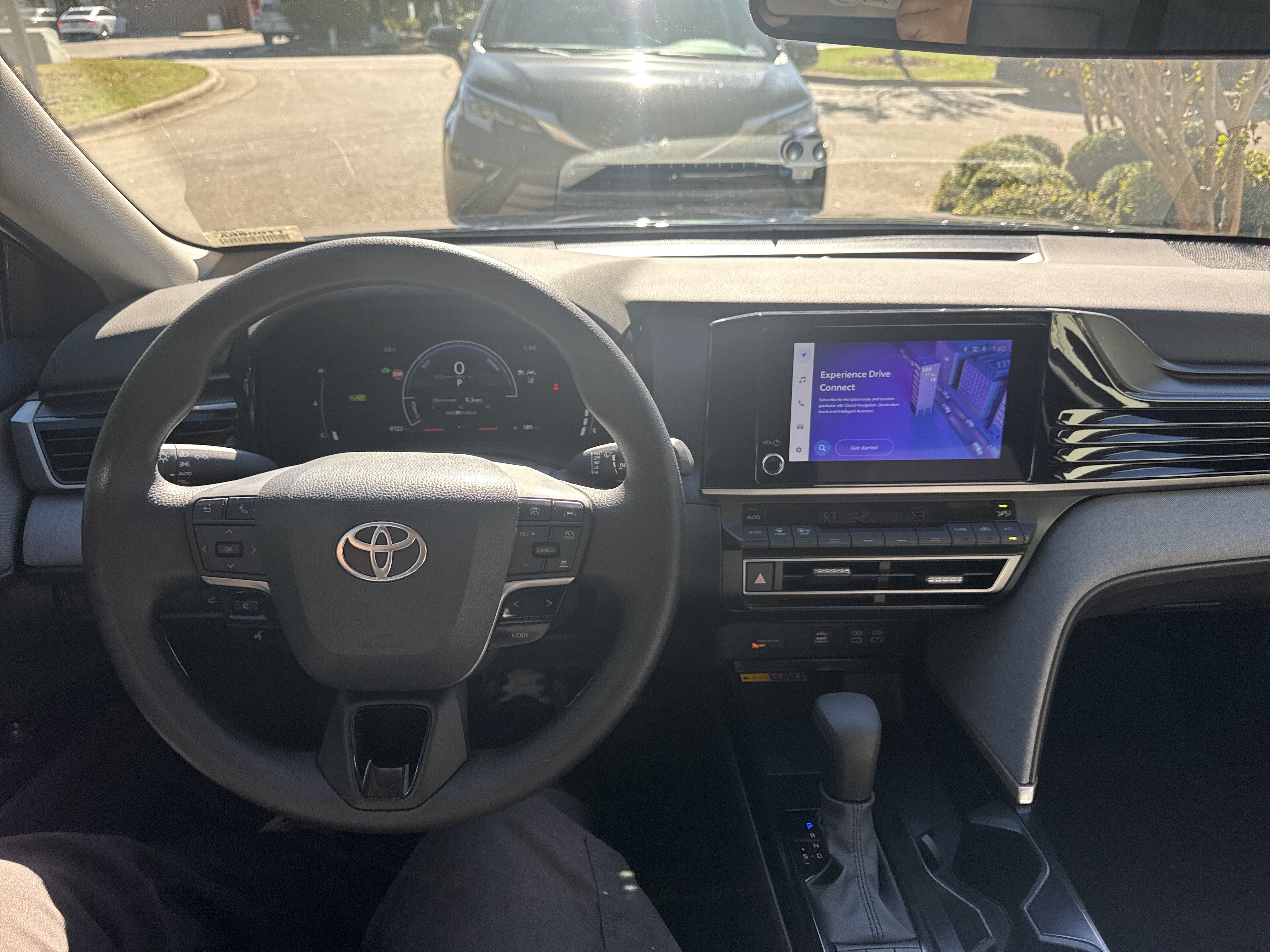 Used 2025 Toyota Camry LE FWD image 2