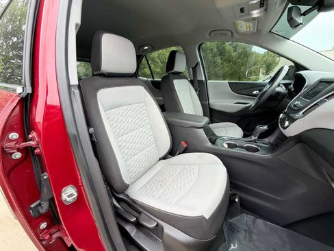 Used 2020 Chevrolet Equinox LT AWD/4WD image 18