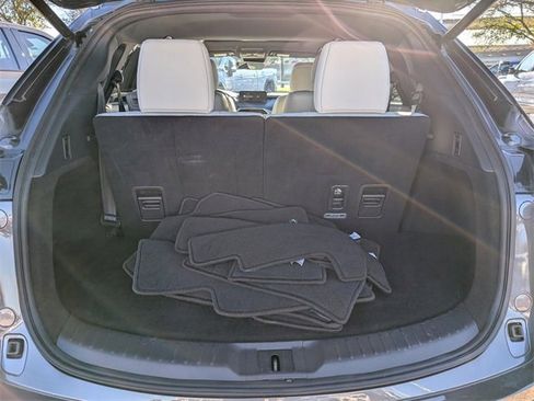 Used 2023 MAZDA CX-9 Signature image 30