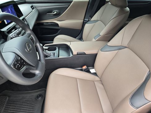 Used 2025 Lexus ES 350 Premium w/ Premium Package image 19